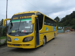 Express Bus nach Sapilok